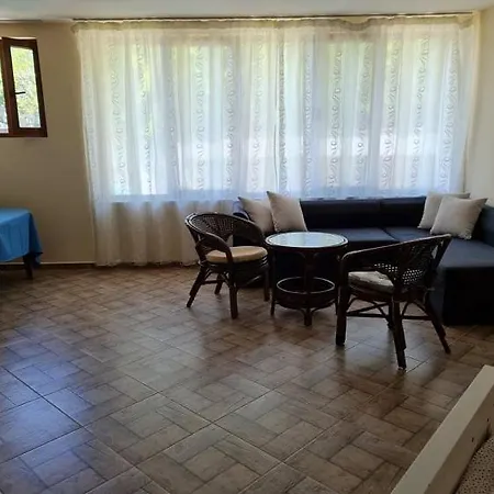 بيت ضيافة Villa Iva
